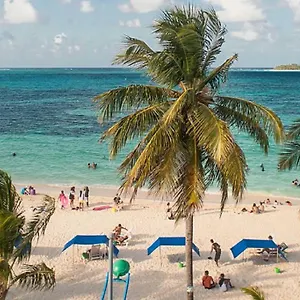 Frente A La Mejor Playa De La Isla: Vista Hermosa San Andrés